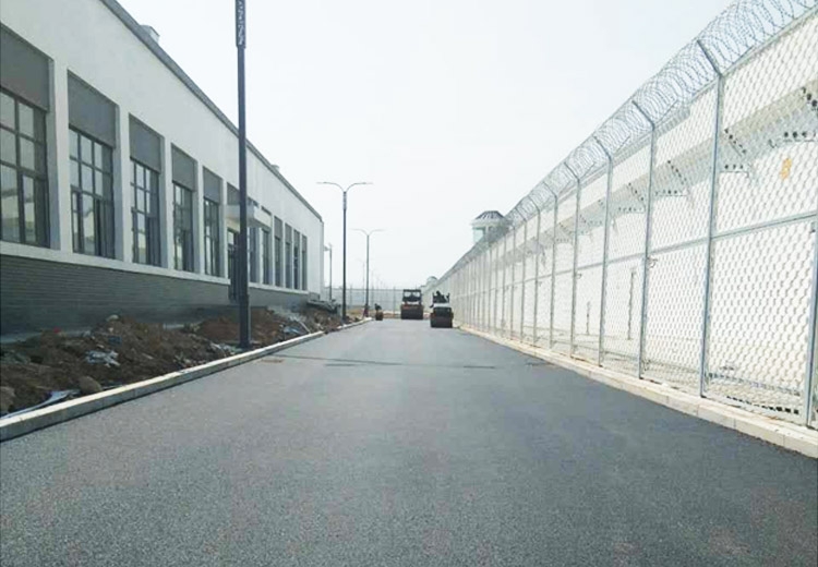 嘉祥魯寧監(jiān)獄路面攤鋪